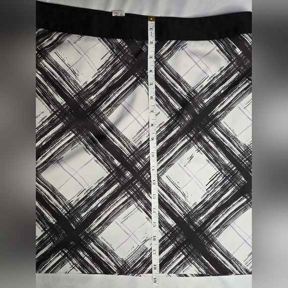 Greg Norman Black And White Golf Skort – Size 12, Comfort Waist, Slash Pockets - Picture 6 of 10
